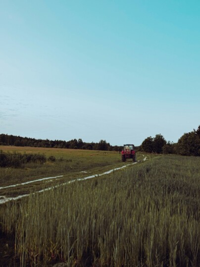 Ciągników 141-200 KM o 43% mniej. Rośnie sprzedaż tylko tych najmniejszych