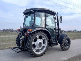 Ciągnik rolniczy Solis S60 4WD V czarny SILNIK
Liczba cylindrów / pojemność (cc) / poziom emisji    3/ 3065/ CRDi Stage V
System oczyszczania po obrób