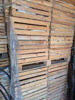 Sprzedam około 1000 skrzynek uniweralnych nowych  na paletach . Mozliwość transportu