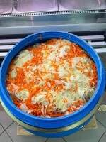 Jesteśmy otwarci na współpracę z hurtowniami, sklepami oraz branżą gastronomiczną. 
Oferujemy:

**🥬 Kapusta kiszona**  
Odmiany: **Avak, Jaguar oraz