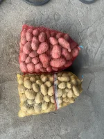 Sprzedam ziemniaki żółte oraz czerwone Żółte Vega Soraya Melody
Czerwone Baltic Rosę
Kaliber cena do dogadania
Ilości dowolne 
Worek 15 kg